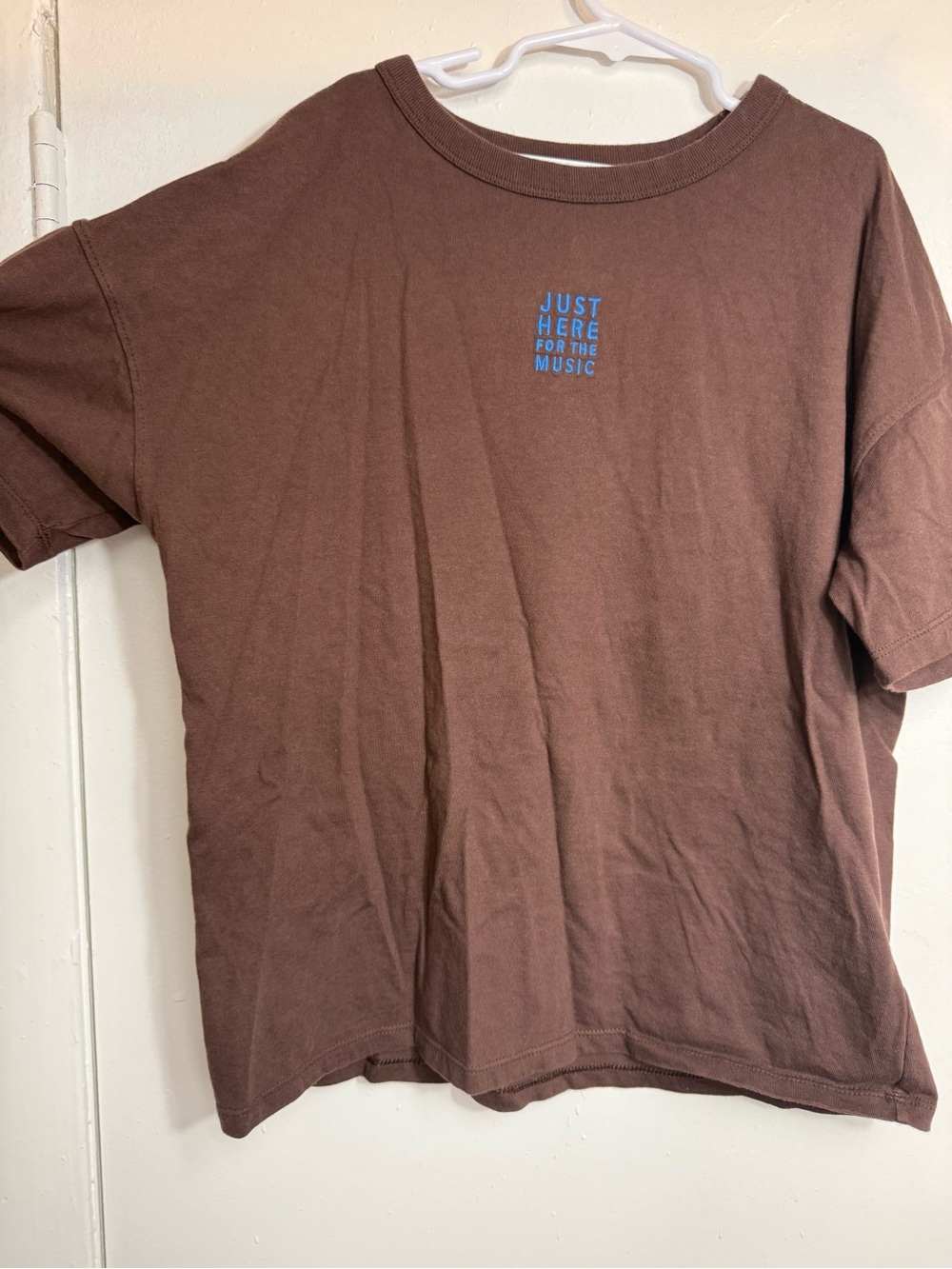 4/$10 bundles Cat & Jack Brown Short Sleeve Tee with Blue Music Graphic